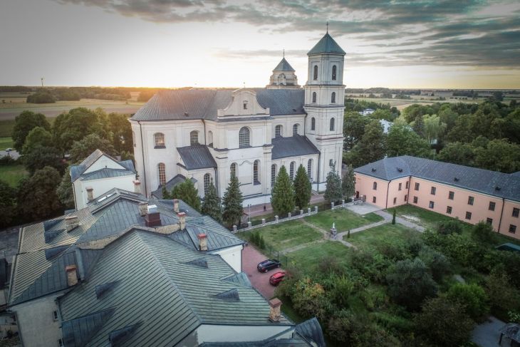 Pielgrzymka Kół Żywego Różańca do Sanktuarium Matki Bożej w Różanymstoku