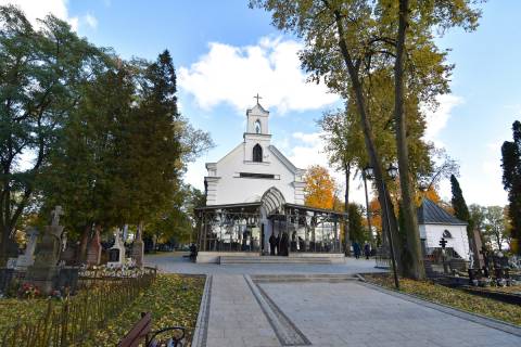 Poświęcenie odrestaurowanej kaplicy na Cmentarzu Farnym, 19.10.2025 r.